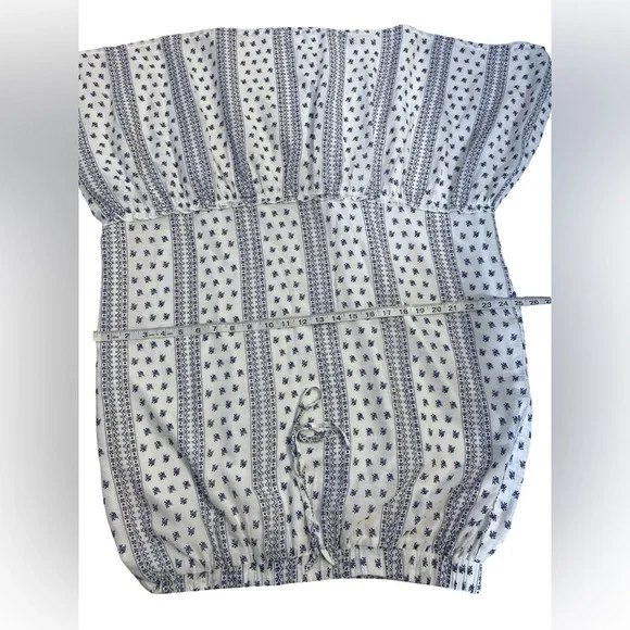 Mdrn Blue And White Tier Maxi Skirt Stitching Flaw
Flowy Floral Design Size XL - Picture 11 of 16